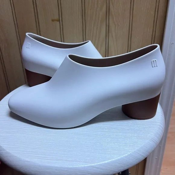 Melissa mid ankle booties - Picture 2 of 7